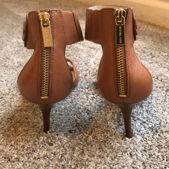 Michael Kors Open Toe Heels - Picture 3 of 3